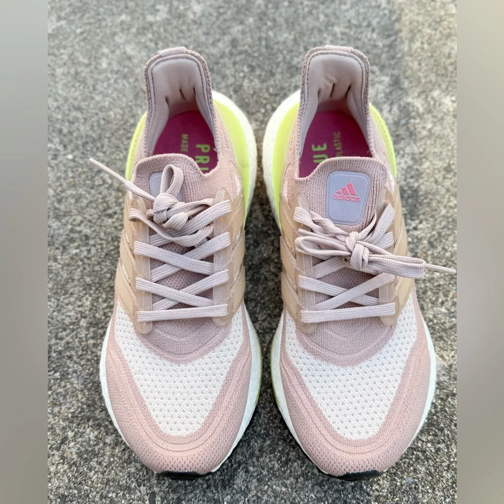 Adidas Ultraboost 21 “Ash Pearl / Halo Ivory” Women’s Sneakers Size 6.5 Like New